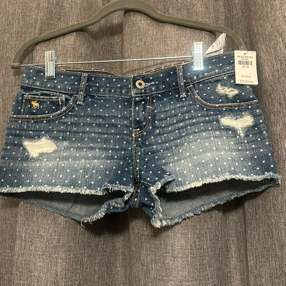 Abercrombie short for girls